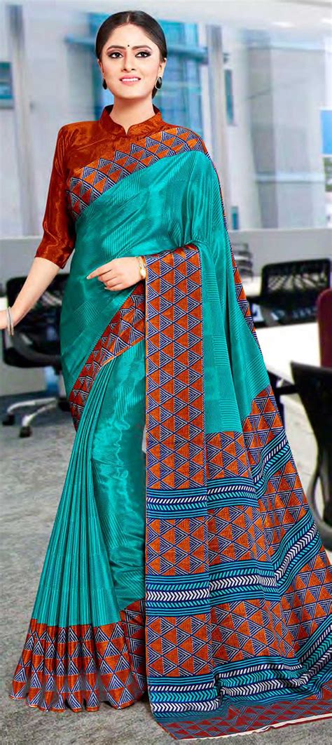 Casual Traditional Green Color Crepe Silk Silk Fabric Saree