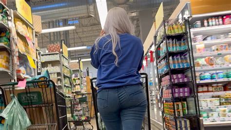 Nice Ass At Whole Foods In Jeans Tight Jeans Forum