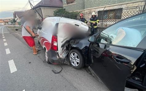 Accident Ntre Dou Ma Ini N Baciu Doi B Rba I Transporta I La