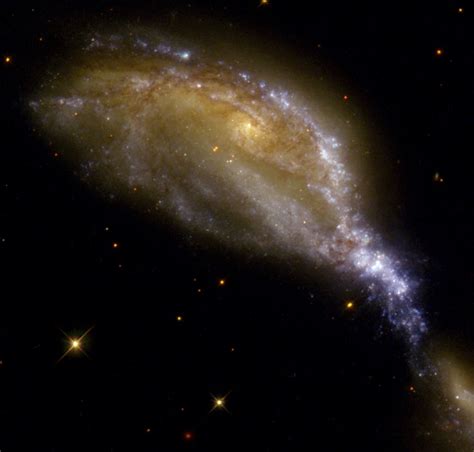 Ngc 6745 A Distorted Galaxy In Lyra Annes Astronomy News