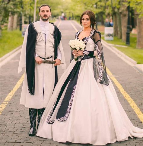 awesome traditional wedding outfits    world elite
