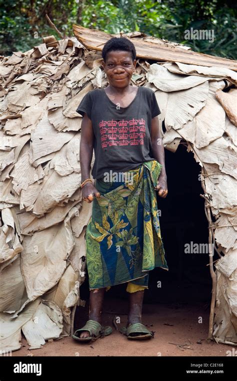 Pygmies In The Forestrepublic Of Congo Stock Photo Alamy