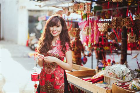 Hot girl Đắk Lắk xinh đẹp dạo phố Trung Thu Titanic Nơi mọi thứ được chia sẻ