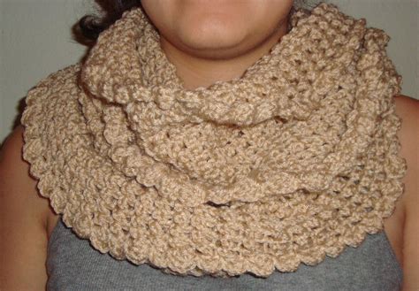 Crochet Round Scarf Easy And Fun To Make Round Scarves Crochet