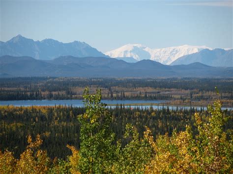 Pack up and go. — Alaska/Canada border in autumn [3456x2592][OC]