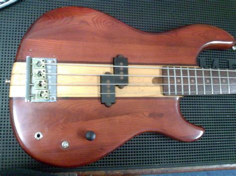 Yustech Gt Guitars And Basses Solution Maison 4 String Bass