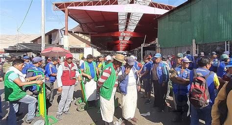 Estibadores Protestan En El Mercado Grau Edicion Correo