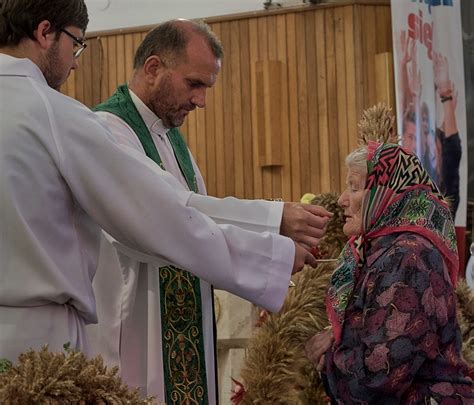 30 08 2015 Dożynki parafialne Chleb święte słowo w niebie i na