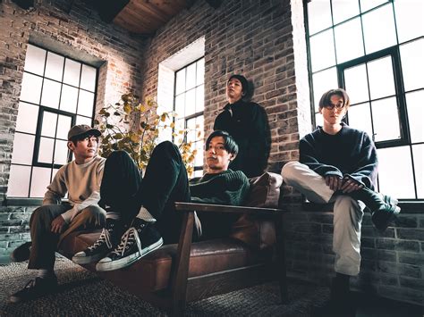 Biography | Castaway