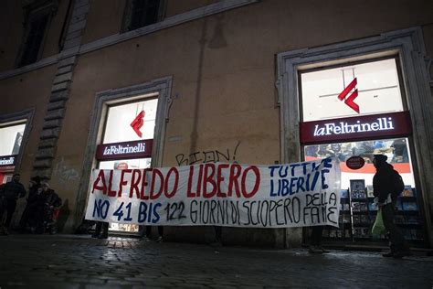 Cospito Manifestazioni Di Anarchici In Piazza A Roma Contro Il Bis