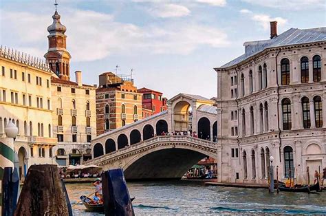 Rialto Bridge: 15 Facts About the Oldest Bridge on the Grand Canal