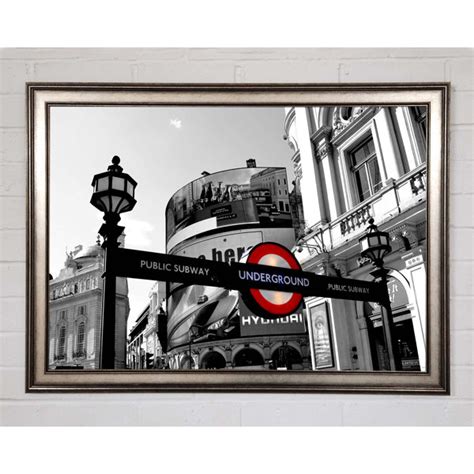 Ebern Designs London Piccadilly Circus Einzelner Bilderrahmen