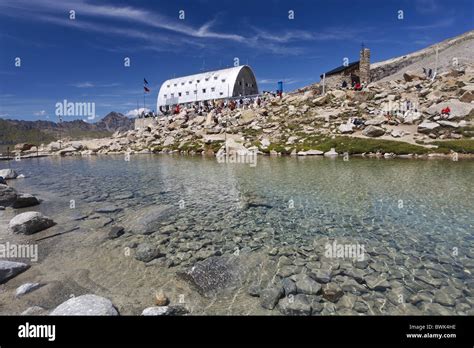 Mountain Hut Rifugio Vittorio Emanuele II Gran Paradiso Nationalpark