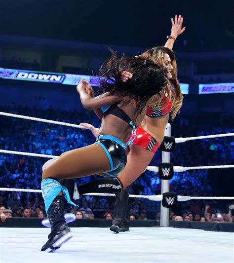 WWE Women 🌺, Smackdown Flashback - Nikki Bella and Brie Bella...