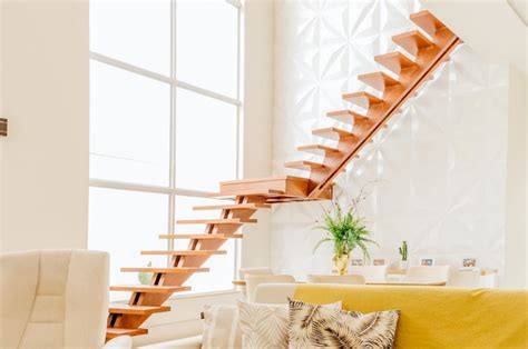 3 DIY Floating Stairs You Can Construct Today (With Pictures) | House Grail