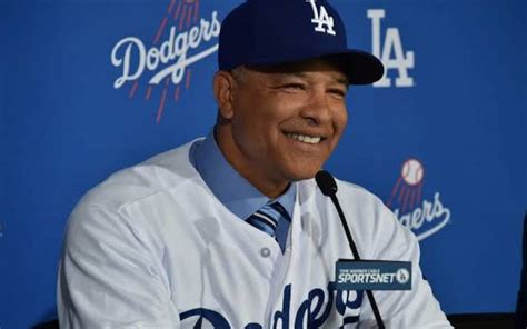 Mlb Dave Roberts Renueva Su Contrato Con Los Dodgers De Los Ngeles