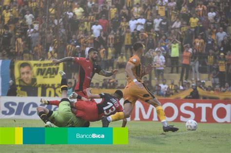 Galería Bica Mitre vs Colón El Litoral