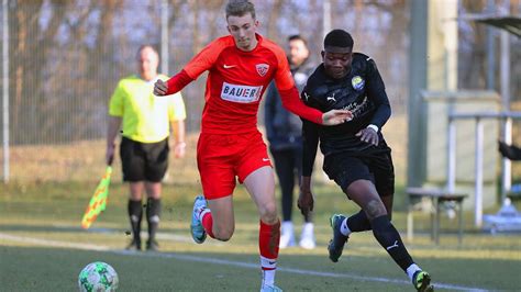 Fußball Bezirksliga Müssen froh sein über drei Punkte Töging