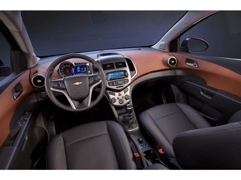 2020 Chevrolet Sonic: 87 Interior Photos | U.S. News