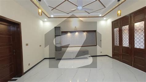 Prime Location 14 Marla House For Grabs In G 13 G 13 Islamabad