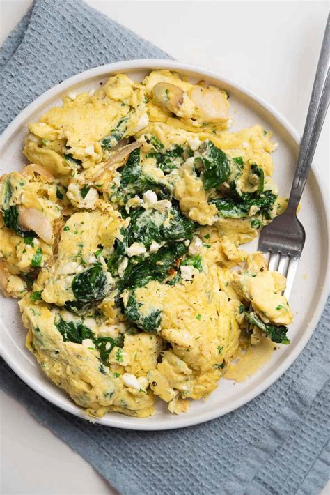Spinach Scrambled Eggs With Feta Real Greek Recipes