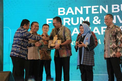 Mampu Tingkatkan Laju Investasi Pemkot Tangerang Raih Penghargaan