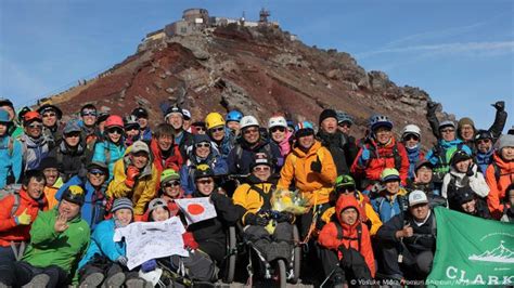 Monte Fuji no Japão atravessa período recorde sem neve