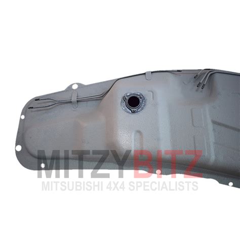 Rust Proof Coated Fuel Tank For A Mitsubishi Pajeromontero V78w