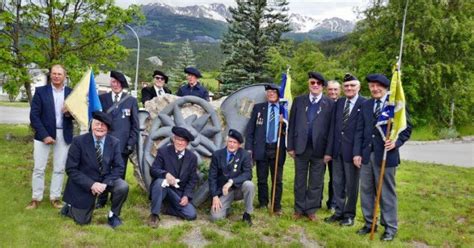 Barcelonnette Anciens chasseurs alpins lAUCA reçoit lEdelweiss