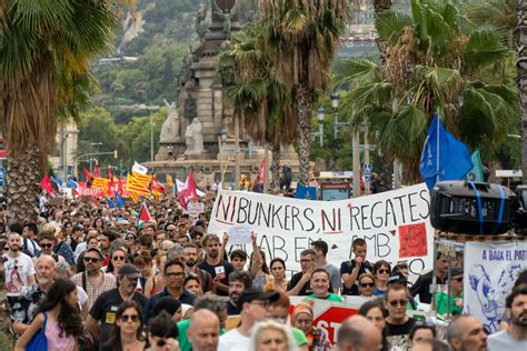 Anti-tourism protests reach Barcelona: Thousands of locals take to the