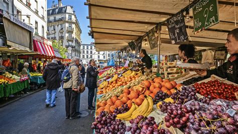 A Guide to the Menu at Lilas Mi Street Food in Paris 33