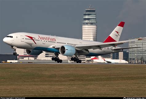 Oe Lpb Austrian Airlines Boeing Z Er Photo By Gerhard Zant Id