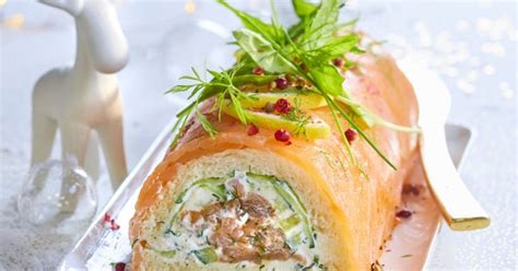 Tronchetto delle feste con salmone pochi minuti ed è pronto