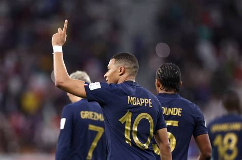 Kylian MBappé guía a Francia a los Cuartos de Final