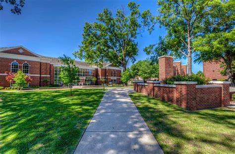 Experience University Of Central Arkansas In Virtual Reality