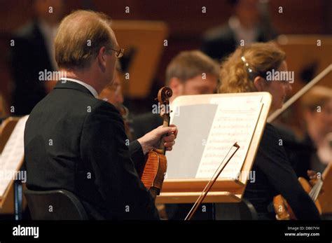 Symphonische konzerte Fotos und Bildmaterial in hoher Auflösung Alamy