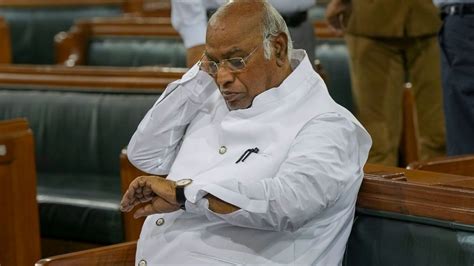 Mallikarjun Kharge জ ২০ র নশভজ আমনতরণ পলন ন মললকরজন