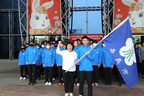 嘉市代表隊參加112年全國中等學校運動會暨全國小學田徑賽錦標賽 勇媽市長黃敏惠親授旗 期勉選手為嘉爭光 威傳媒新聞 Winnews