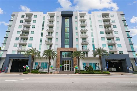 Miami, FL Apartments for Rent | Blue Lagoon 7