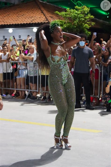 Looks De Carnaval Das Famosas As Trends Que Protagonizaram Os