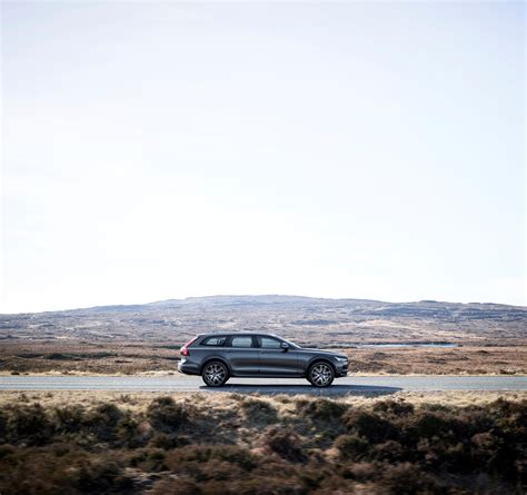 Volvo V90 Cross Country New Off Road Wagon Debuts New Volvo V90 Cross