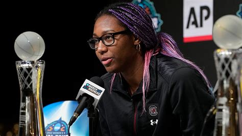 South Carolina's Aliyah Boston wins AP player of the year | Fox News