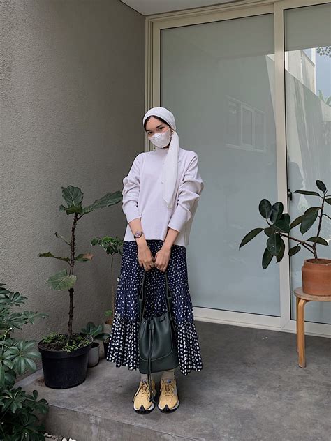 5 Inspirasi Ootd Hijab Simpel Untuk Hangout