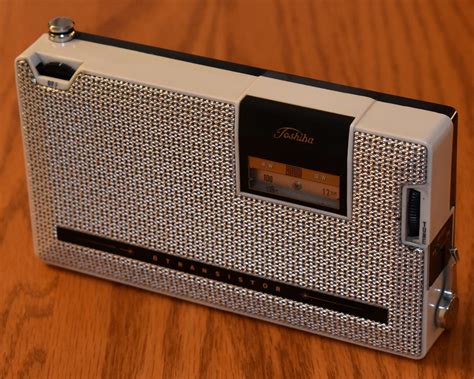 Vintage Toshiba Transistor Radio Model 8M 210R AM SW 8 Flickr