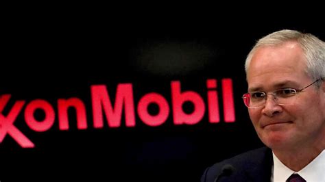 Exxon Mobil Boosts Pay For Ceo Top Executives