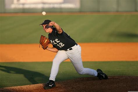 How To Throw A Curveball - Baseball Bible