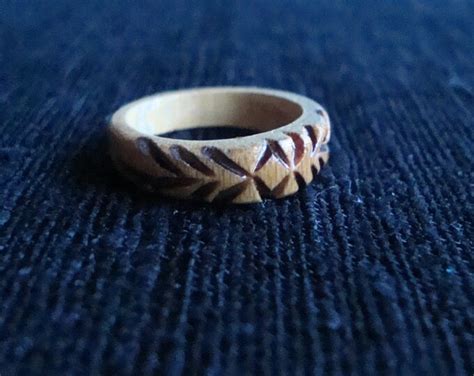 Vintage Artisan Carved Wood Ring Size 5 1/2 - Etsy