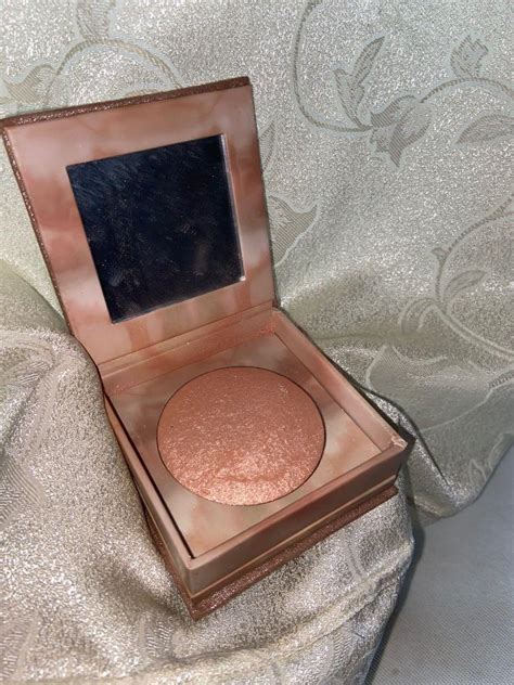 Naked Urban Decay Highlighter Face And Body Kesehatan Kecantikan