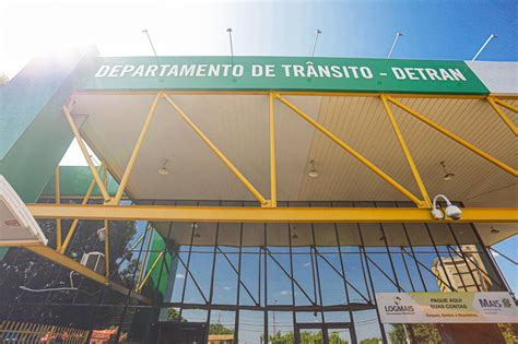 Reforma no sistema do Detran deixa usuários sem atendimento