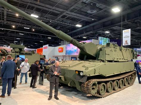 Bae Systems Installed A Gun From The Pzh 2000 Howitzer On The M109 Self